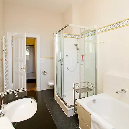 Am Ostseestrand 6 * Neuhof (Heringsdorf)