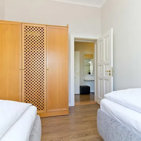Appartement Am Ostseestrand 6 *
